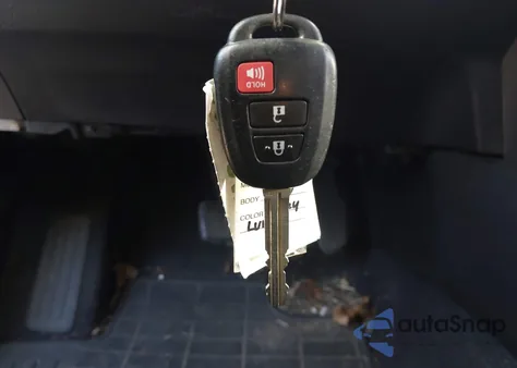 2015 Toyota Rav4 Xle z USA, uszkodzony, nr VIN 2T3RFREV0FW321877